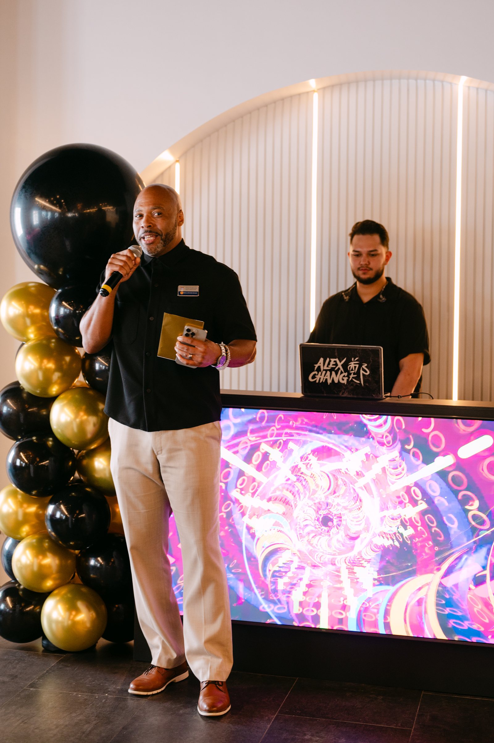 A presentation on the LED screen at Trellis 925